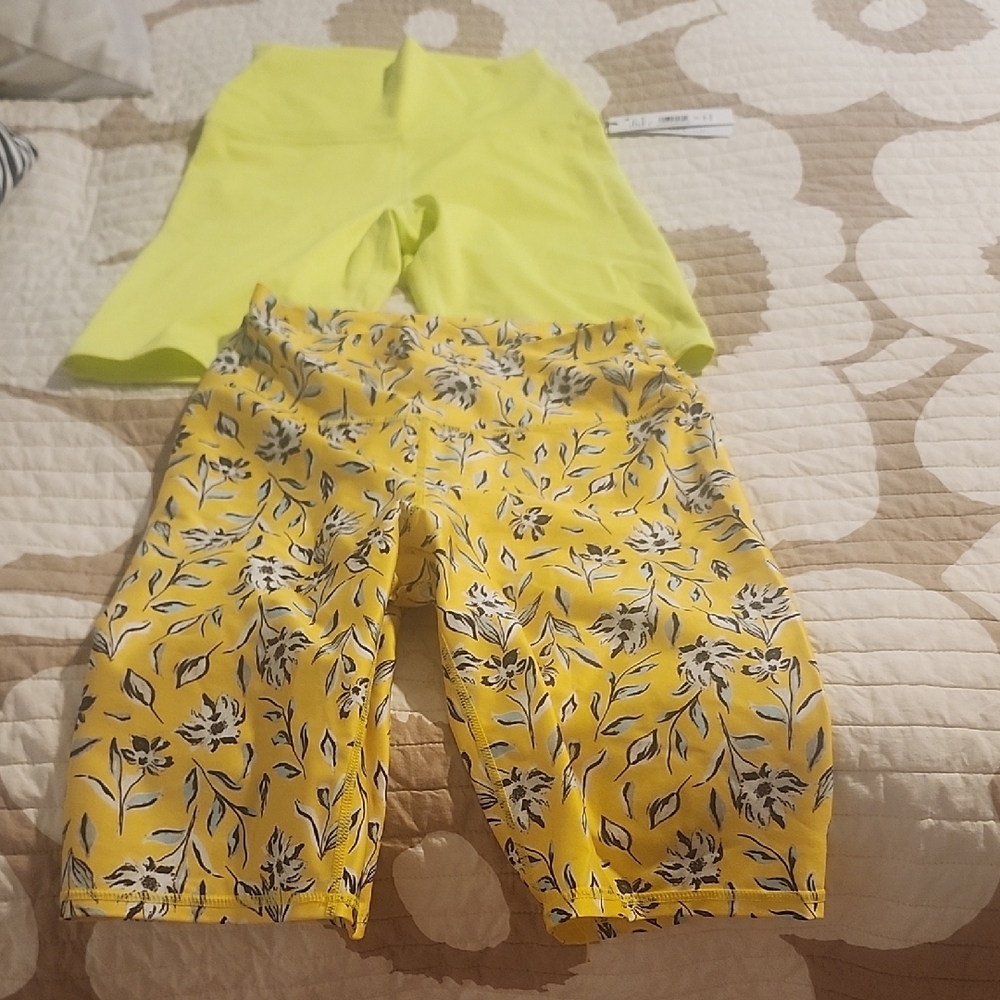 Alice + Olivia Yellow Athletic Shorts with Playful Print